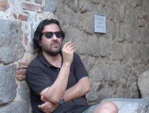 Maurizio Gigli nel 2007 durante la ricerca su campo per il museo del Brigantaggio di Cellere